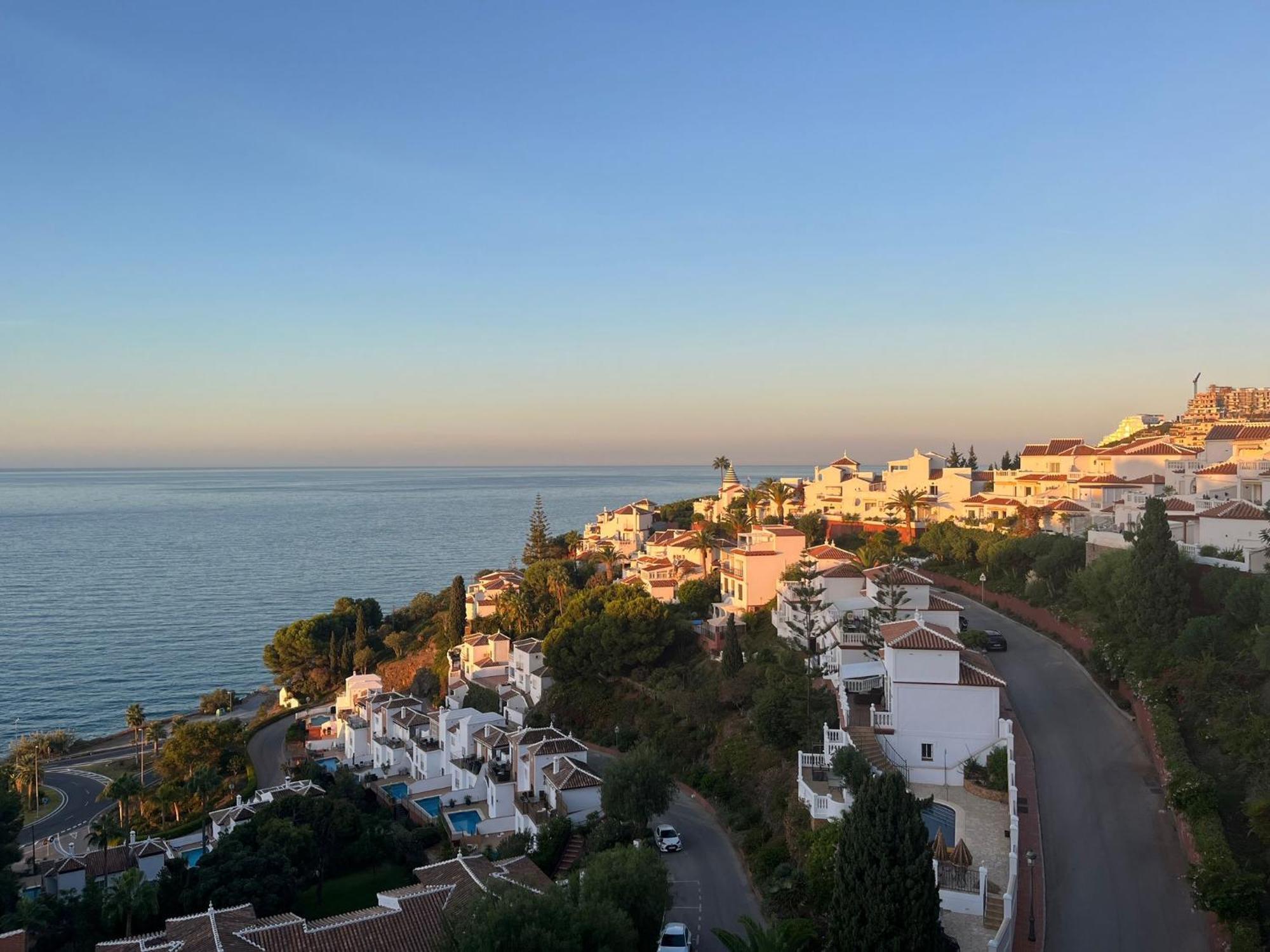 Hébergement de vacances 5 Bed Family With Pool Nerja